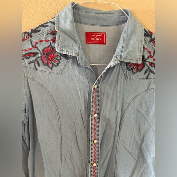 Kimes Ranch floral embroidered button front top - Picture 2 of 4
